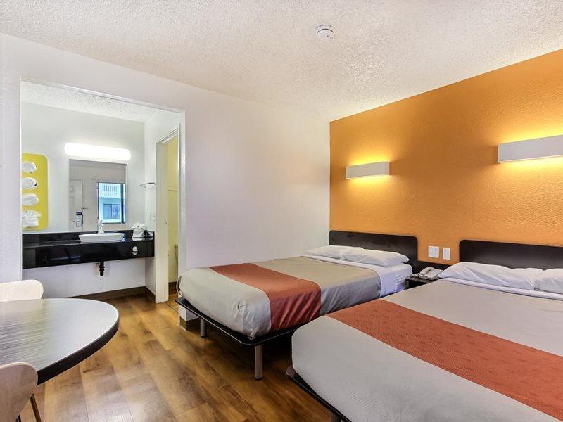 Motel 6-Marina, Ca - Monterey Zewnętrze zdjęcie