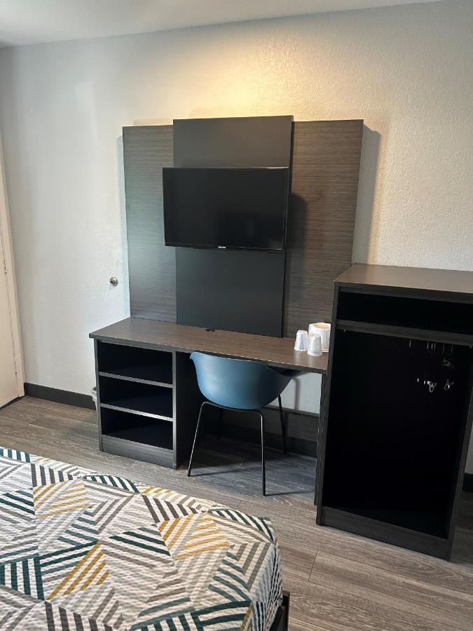 Motel 6-Marina, Ca - Monterey Zewnętrze zdjęcie