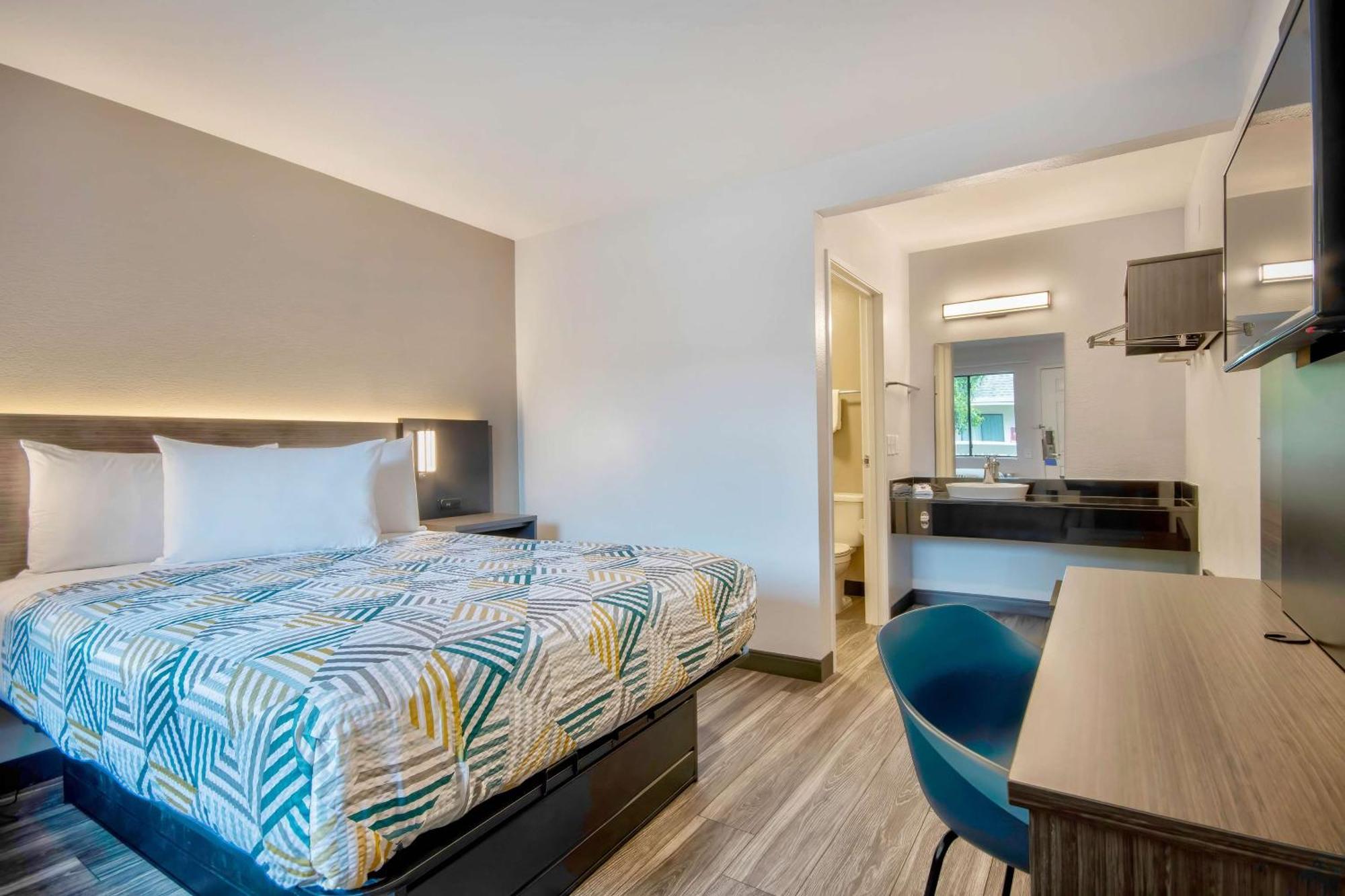 Motel 6-Marina, Ca - Monterey Zewnętrze zdjęcie